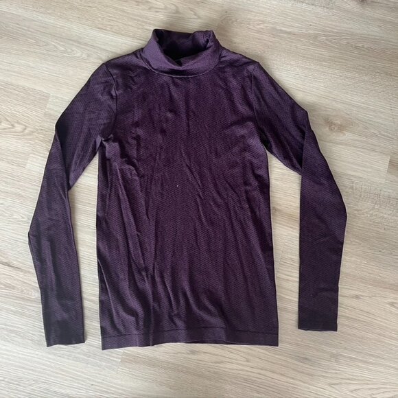 Athleta Flurry Peak Turtleneck in Burgundy size Medium - Picture 2 of 11